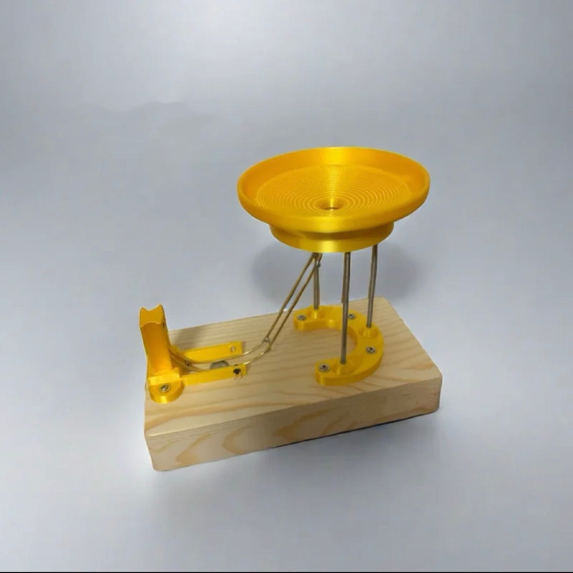 Perpetual Motion Machine, Kinetic Art Perpetual Motion Device